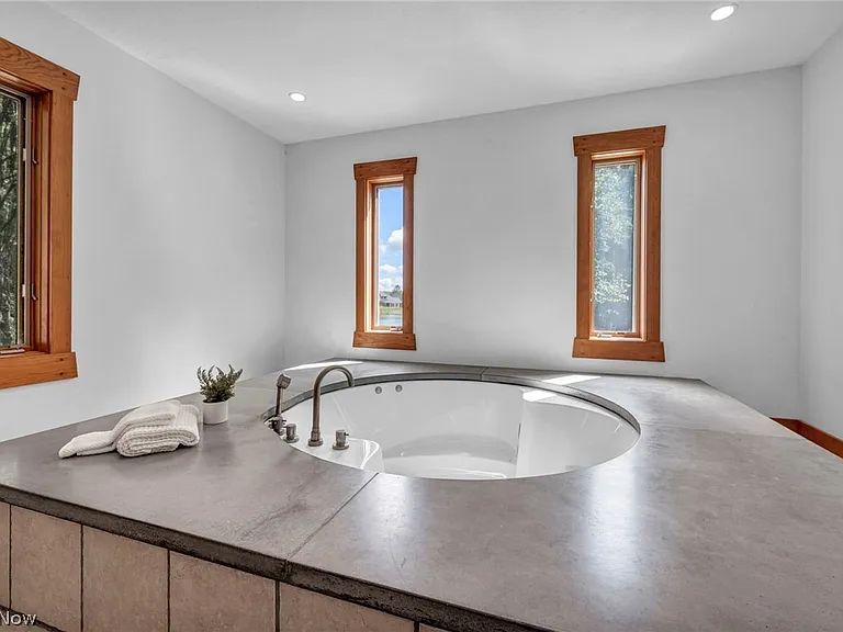 7184 Neff Rd — Photo 11