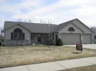 5682 Bethanne Dr SW, Wyoming, MI 49418