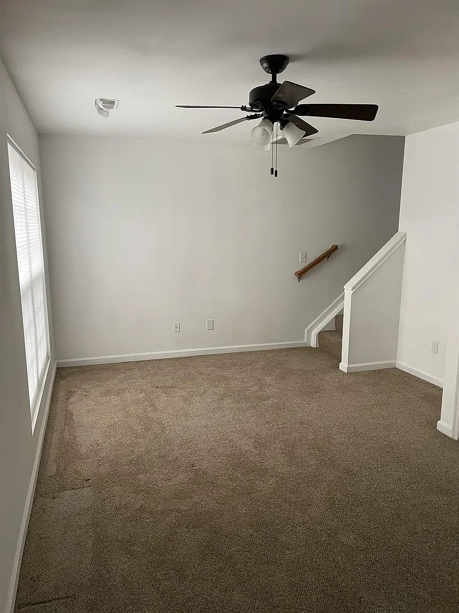 Building Photo - 115 Hartford Ct