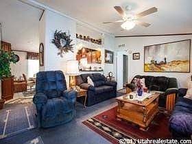 5th image of 1567 W Redwood Pl