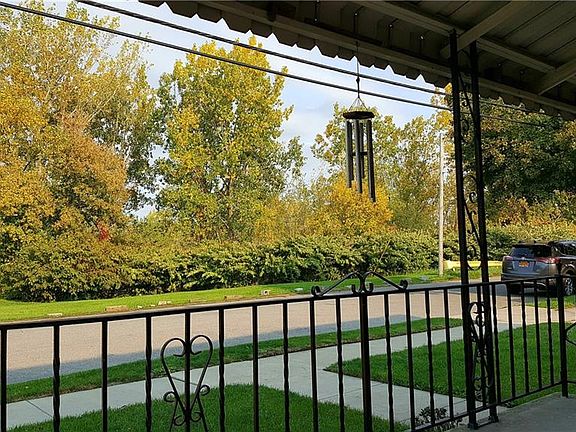 4th image of 53 Leamington Pl