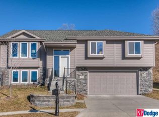 412 Sabrina Cir, Council Bluffs, IA 51503