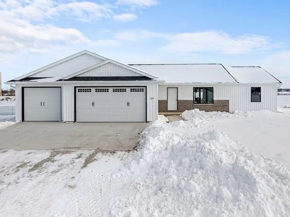 3240 S Weiler Rd, Kaukauna, WI 54130