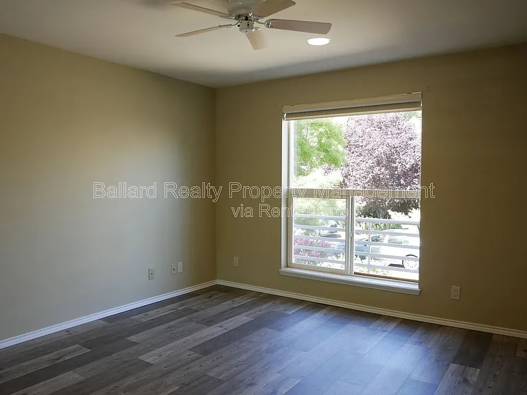 1737 NW 64th St — Photo 18