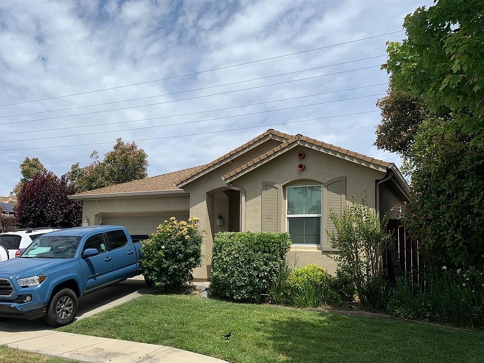 1st image of 1681 Chateau Dr
