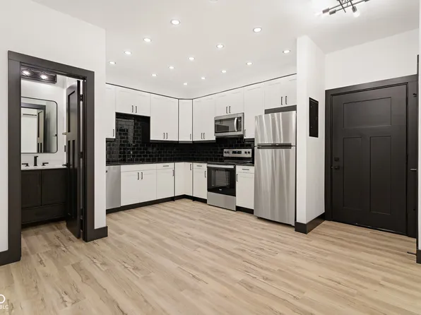 1013 14th St, Columbus, IN 47201