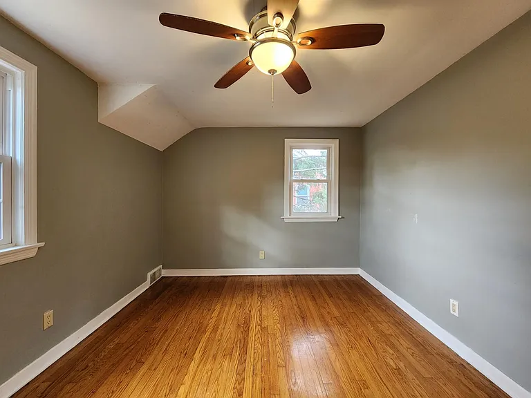 8139 Highland Pl — Photo 11