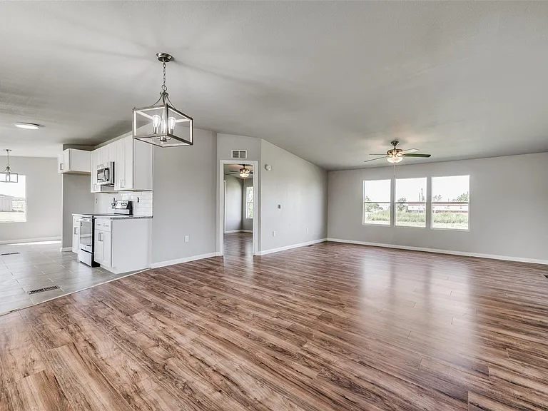 3501 Meadow Vista Cir — Photo 11