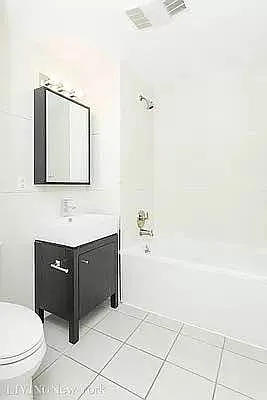 Rented by Living New York | media 22