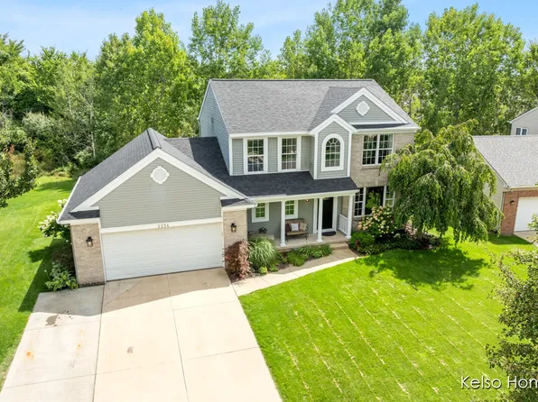 2234 Beatrice Dr NE, Grand Rapids, MI 49505