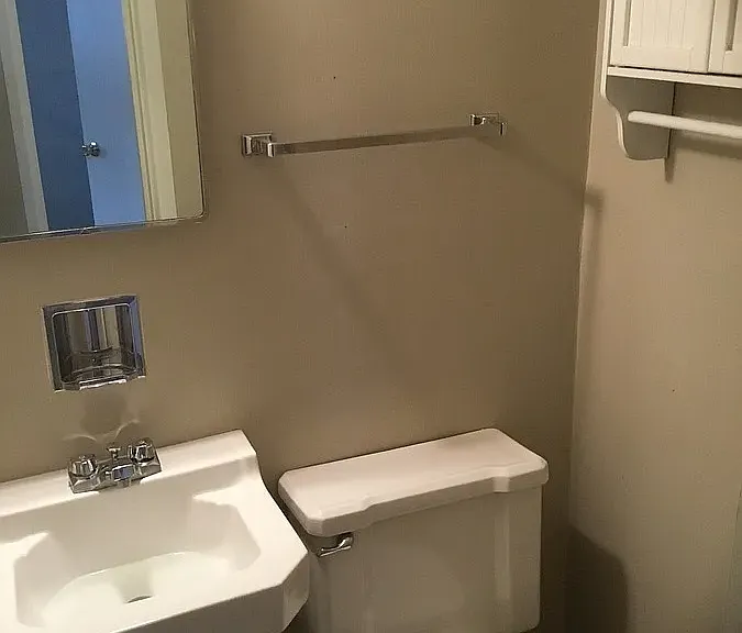 731 Worcester Ave — Photo 12