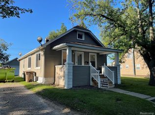 44 E Colgate Ave, Pontiac, MI 48340