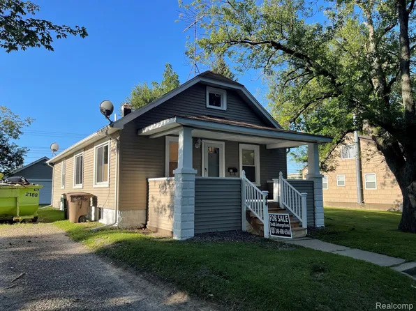 44 E Colgate Ave, Pontiac, MI 48340