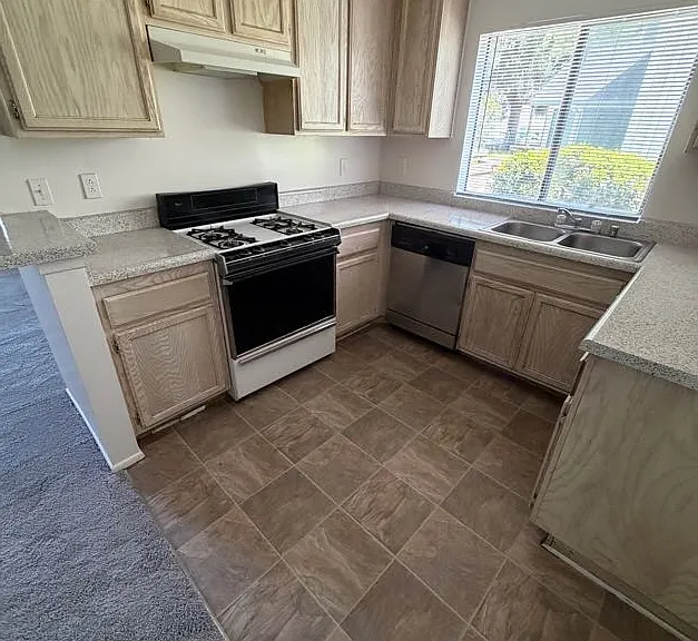 410 S Clementine St #108 — Photo 15