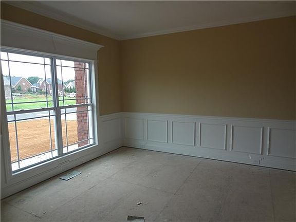 2nd image of 4921 General Eisenhower Dr