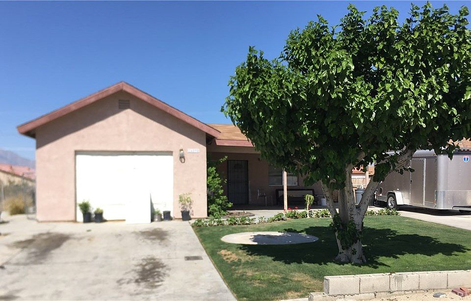 1st image of 16095 Avenida Atezada
