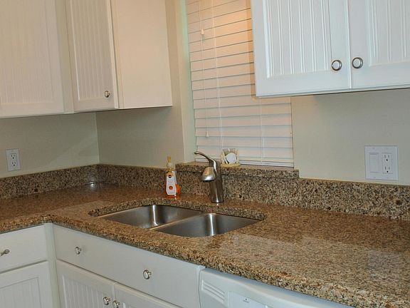 4th image of 311 Taylor Ave #16G