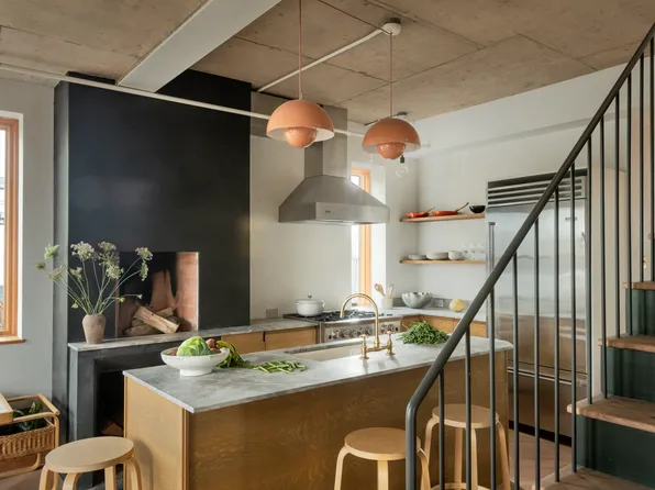 96 King Street image 1 of 22