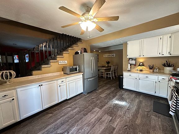 2nd image of 447 Rivendell Rd