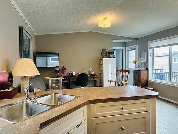 5th image of 235 Aylmer Rd #13