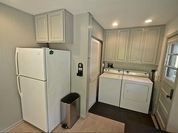 Full Sized Washer & Dryer