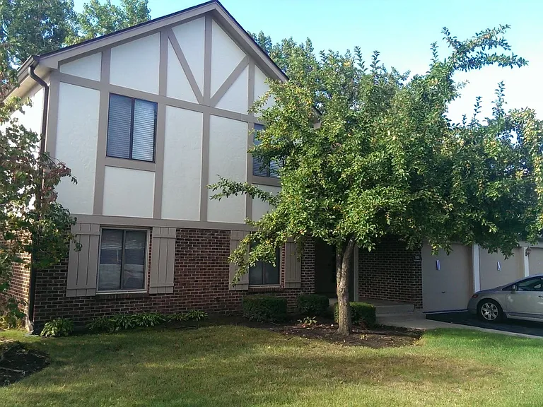 905 Knottingham Dr #1A — Photo 1
