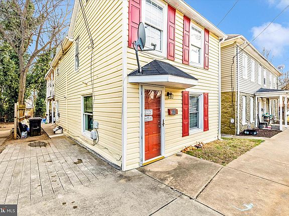 2nd image of 308 S Raleigh St