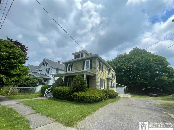 104 N 17th St, Olean, NY 14760