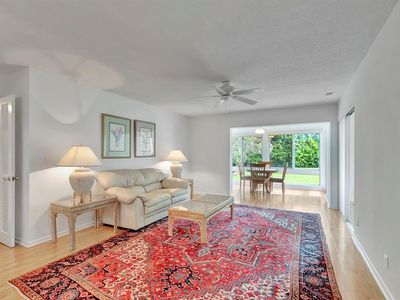 15 Colonial Club Dr #105, Boynton Beach, FL, 33435