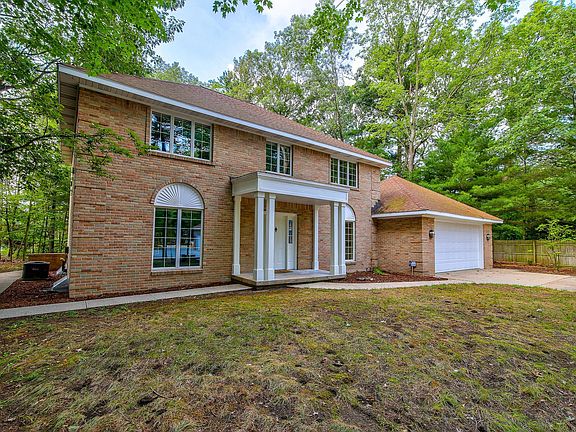 4th image of 1513 Brookwood Dr