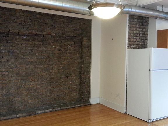 4th image of 4120 N Clarendon Ave
