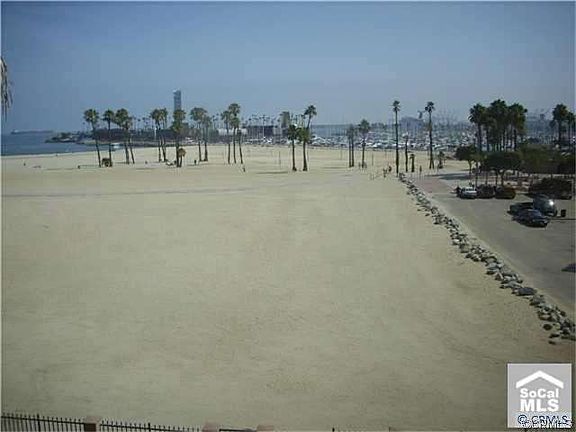 4th image of 850 E Ocean Blvd Unit 711