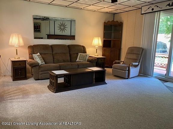 2nd image of 2027 Burton Ave