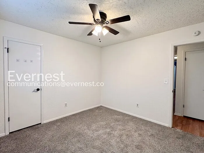 909 W Glendale St — Photo 20
