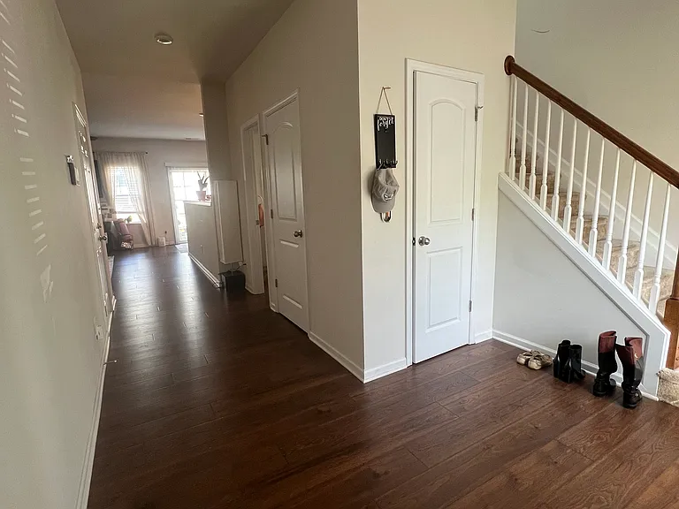 9330 Grand Valley Dr — Photo 3