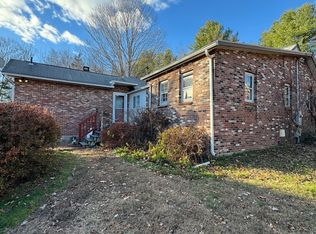 337 Hampton Rd, Chaplin, CT 06235