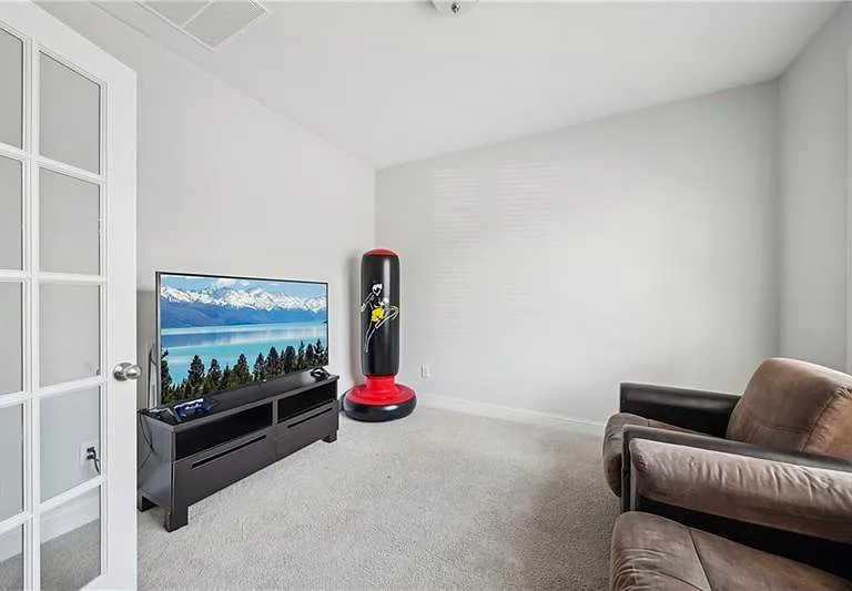 7455 Easton Valley Ln — Photo 5