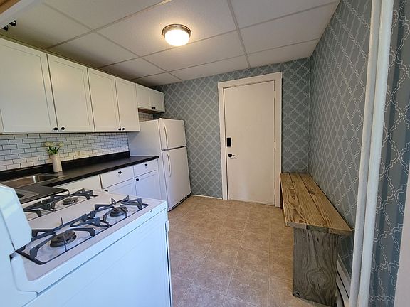 2nd image of 234 E Vine St #234