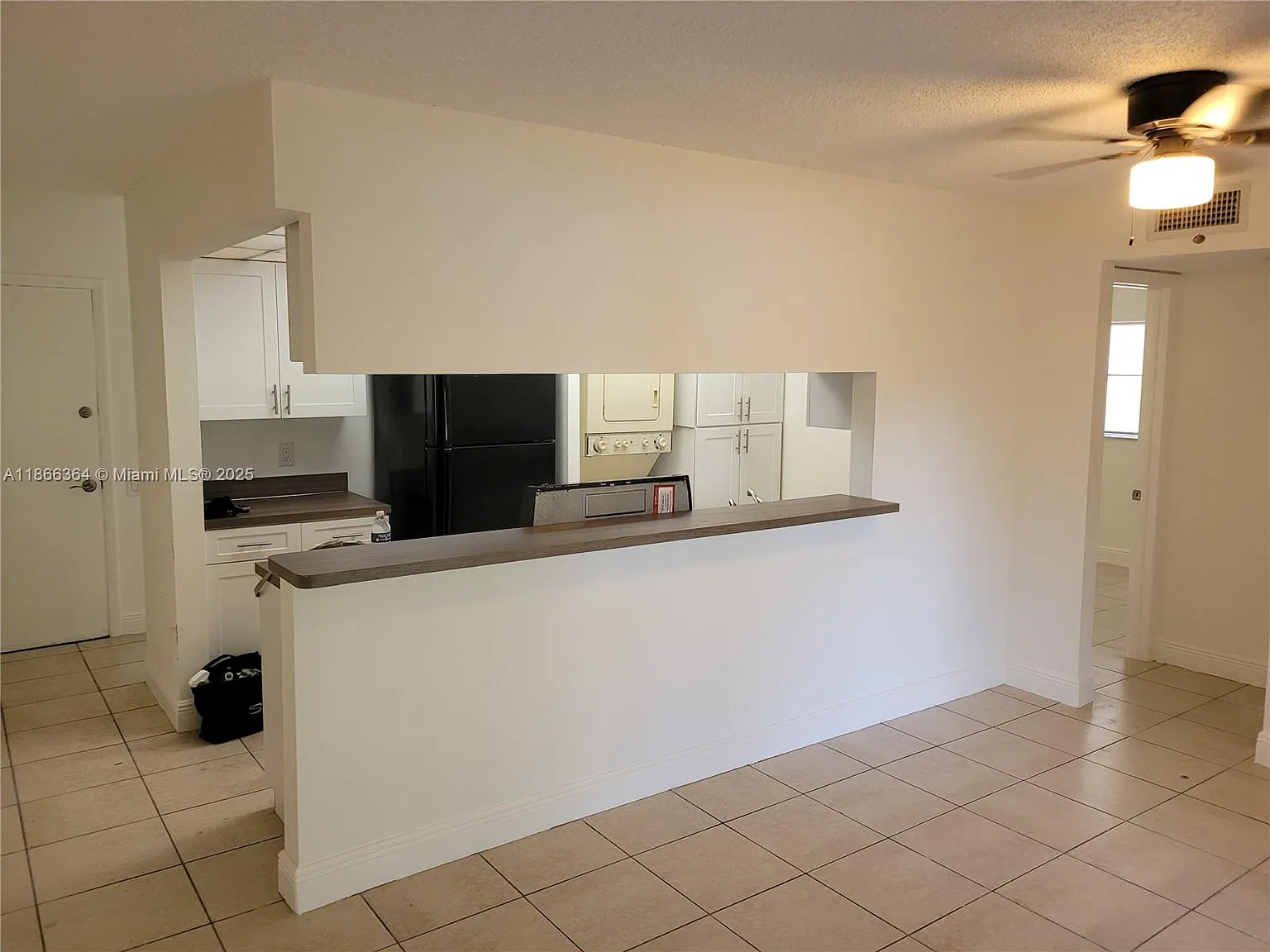 3 bed, 1179 sqft, $2,050 — Photo 3
