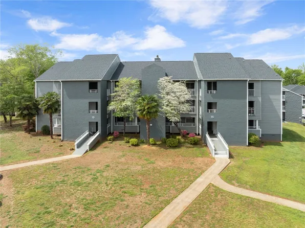 1511 Northlake Dr, Anderson, SC 29625