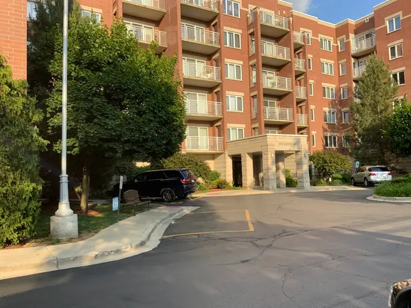 6560 W Diversey Ave APT 417, Chicago, IL 60707