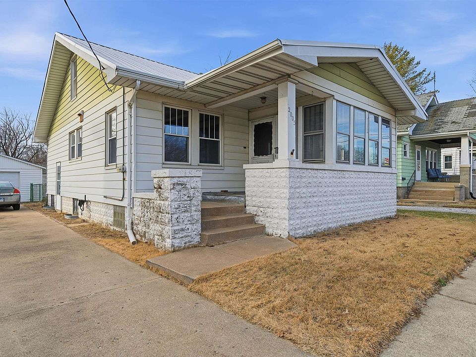 1st image of 2005 N Prospect Rd