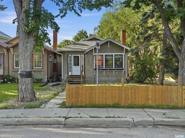 3300 Victoria Avenue, Regina, SK S4T 1L6