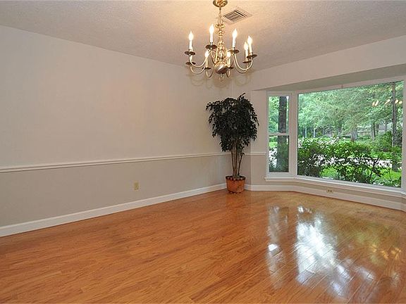 4th image of 3526 Forest Village Dr