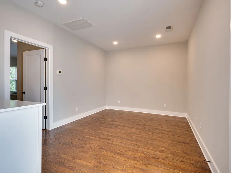 231 Thompson Park Dr — Photo 19