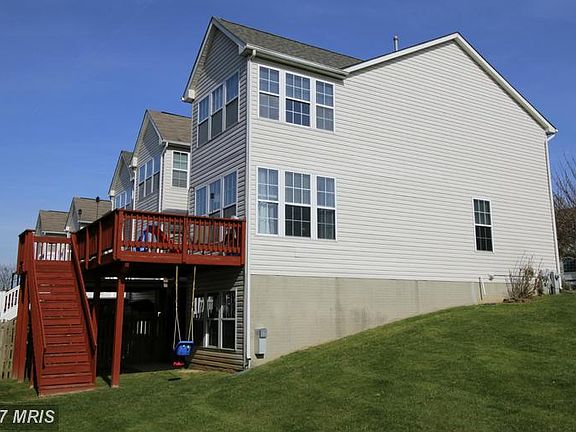 3rd image of 111 Spencer Cir