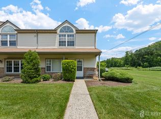 36 Sassafras Ct, North Brunswick, NJ 08902