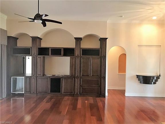 5th image of 1910 SW 48th Ter