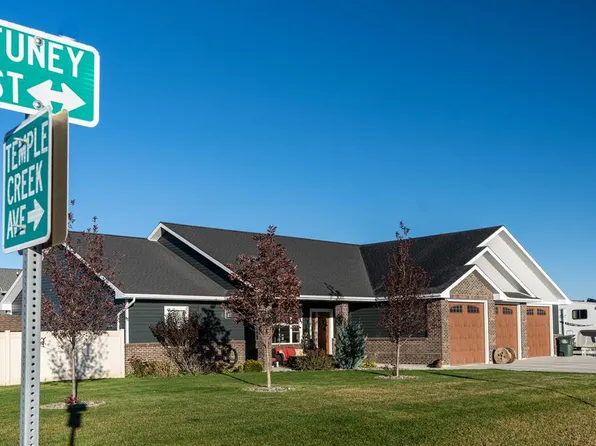 19 Tuney St, Cody, WY 82414