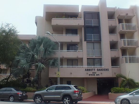 5th image of 8101 Byron Ave APT 211